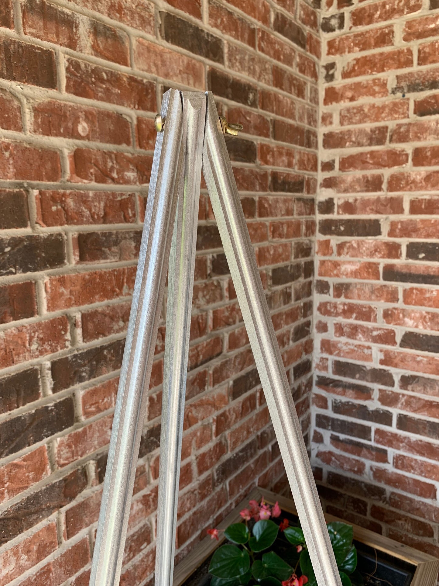 Wood Floor Easel, Wedding Sign Stand, Art Easel, Metallic Gold